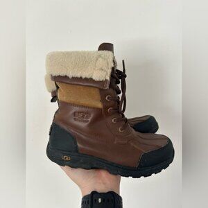 UGG Butte II CWR Dark Brown Size 4
